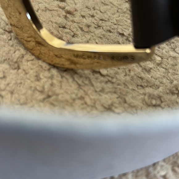 Michael Kors Leather Belt with MK Cutout Logo Disc belt - Picture 6 of 7